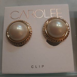 3/$50 Carolee Clip earrings with Stone and Chain